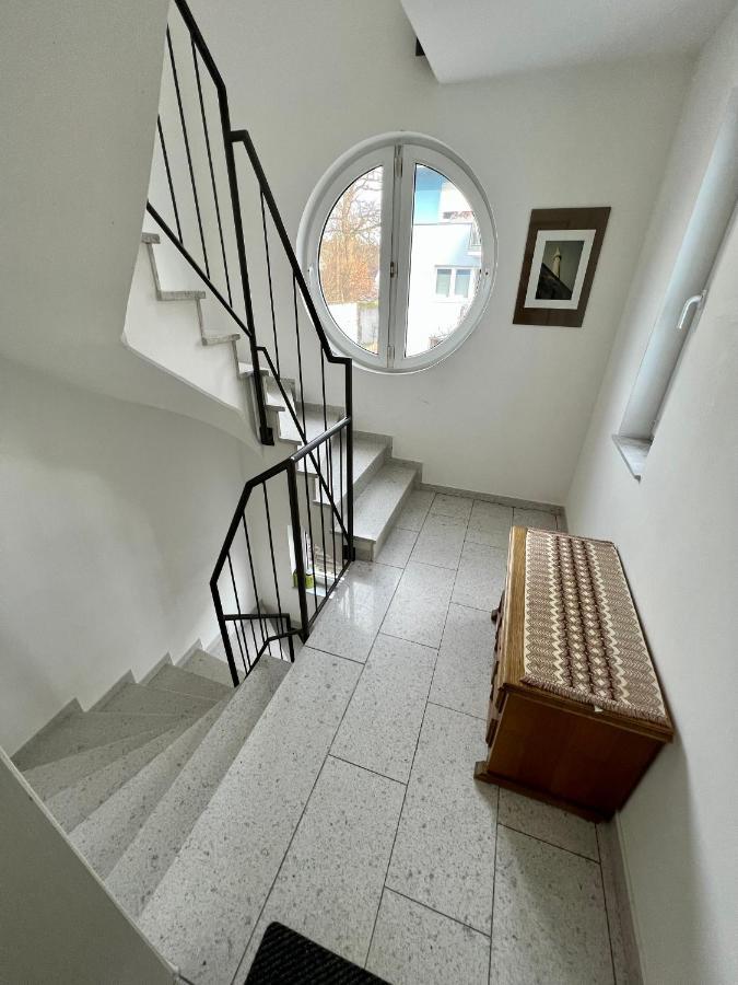 Komplette Wohnung In Wendelstein Bei Nuernberg - Messenaehe Extérieur photo