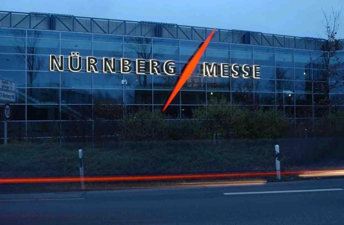 Komplette Wohnung In Wendelstein Bei Nuernberg - Messenaehe Extérieur photo